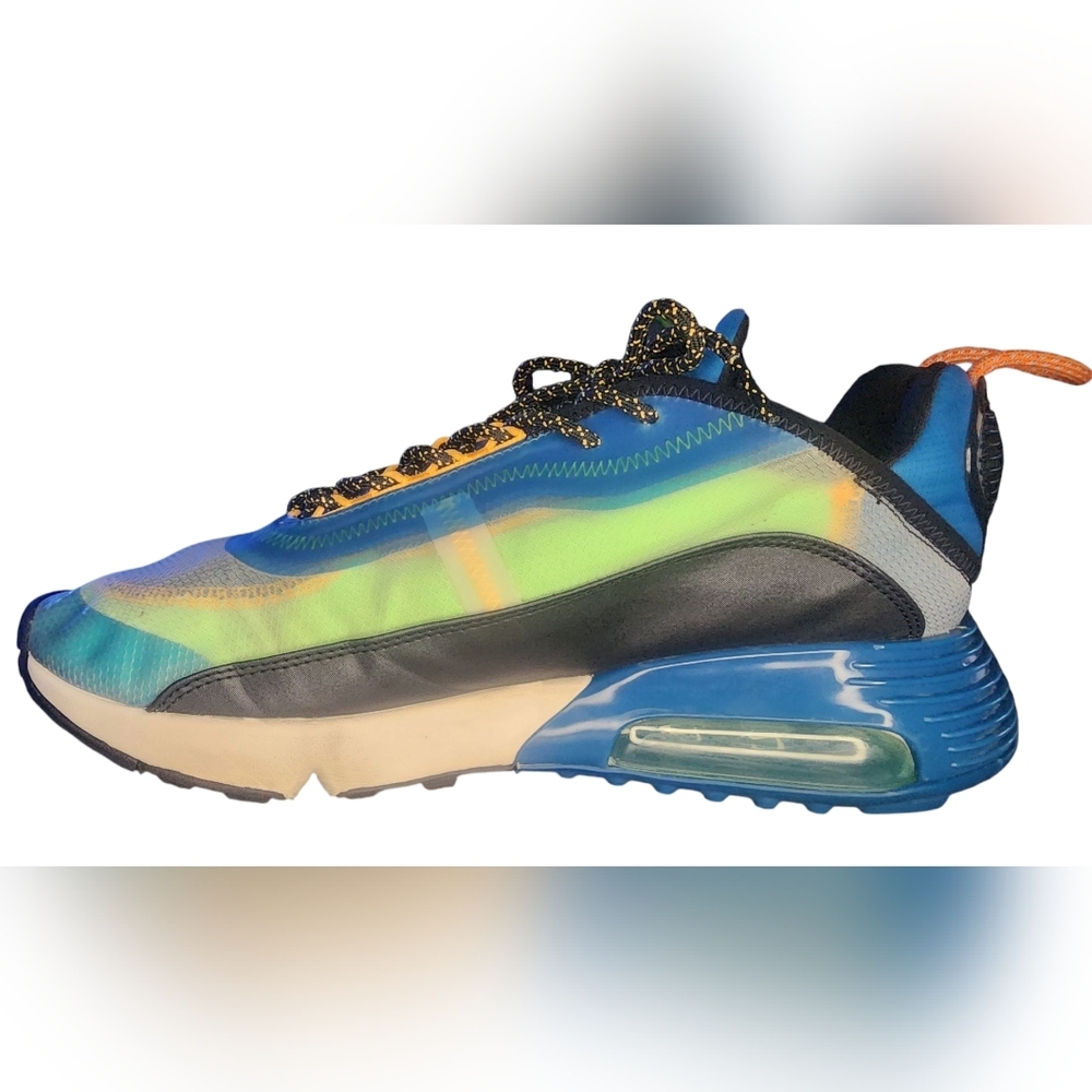 2020 Air Max 2090 'Green Abyss', Mens 12 - Picture 6 of 8